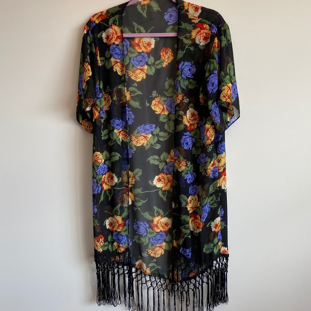 Tapered fringe flowered kimono